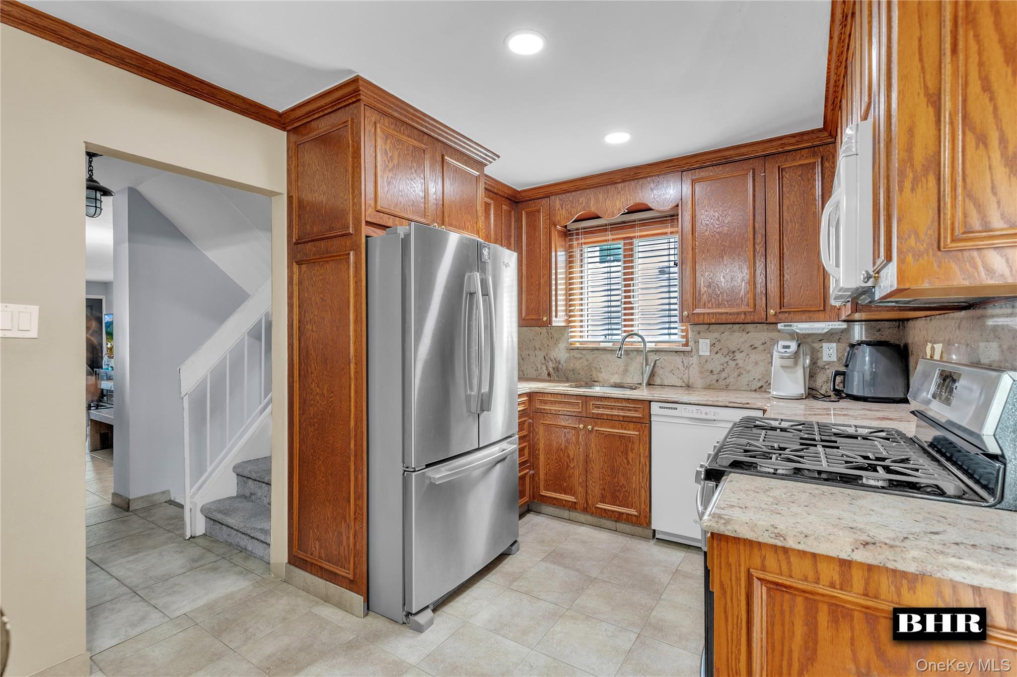 #8 photo, 6 Mulberry Avenue, Staten Island , NY 10314