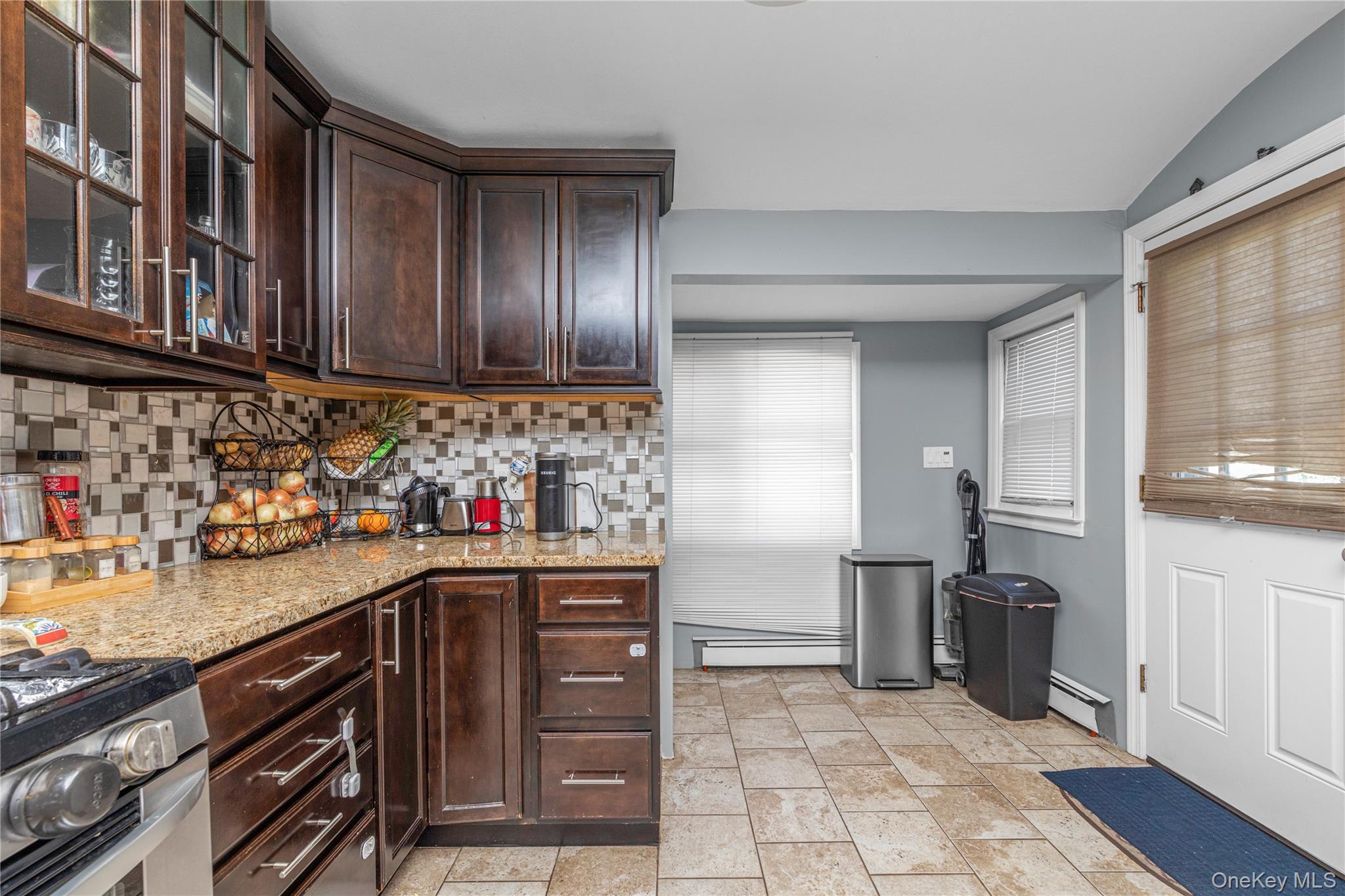 #9 photo, 80 Rosalie Court, ナッソー郡 East Meadow , NY 11554