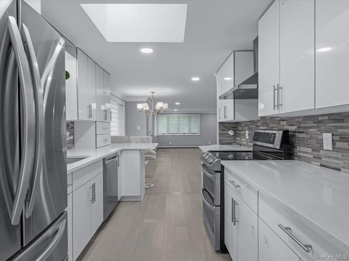 #12 photo, 19 Ridge Drive, Roslyn , NY 11576