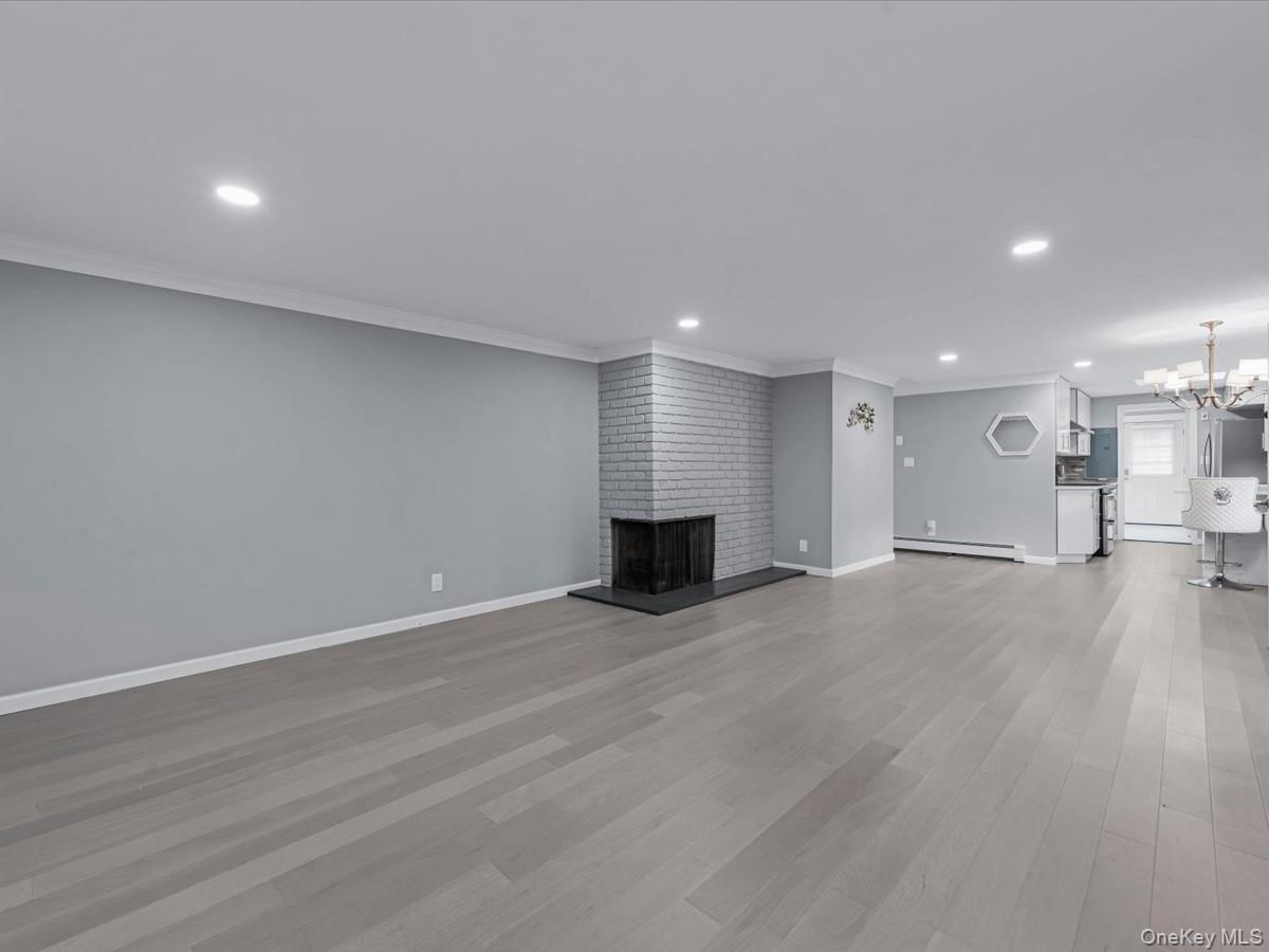 #5 photo, 19 Ridge Drive, Roslyn , NY 11576