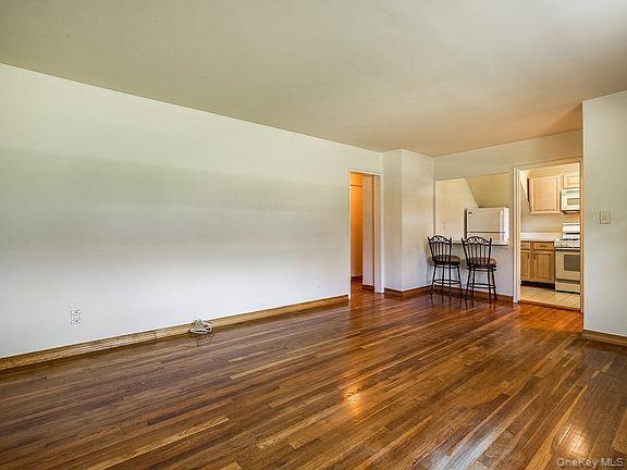 #8 photo, 8168 Langdale Street, クイーンズ区 New Hyde Park , NY 11040