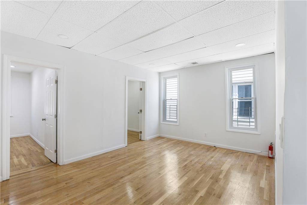 #6 photo, 2443 E 1st St, Gravesend , NY 11223