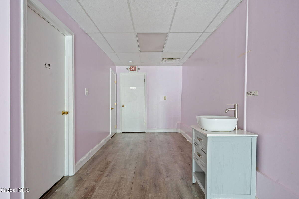 #18 photo, 175-179 Columbia Turnpike, East Greenbush , NY 12144