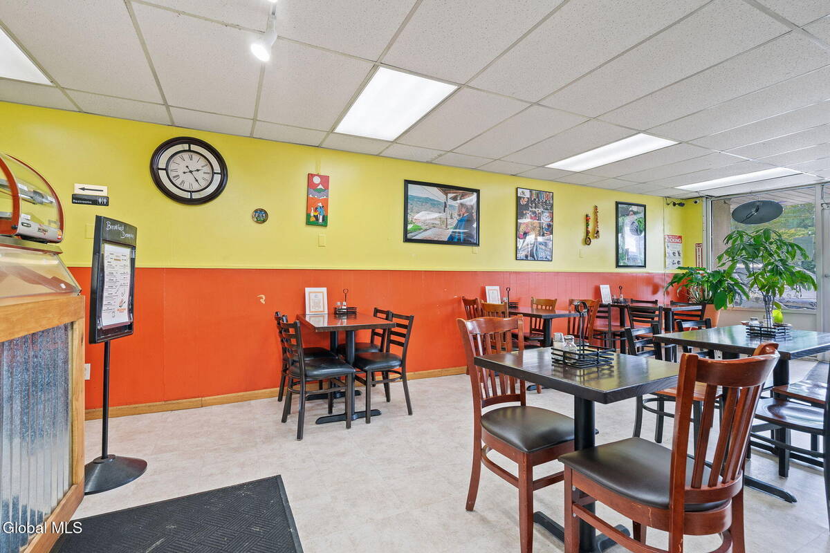 #22 photo, 175-179 Columbia Turnpike, East Greenbush , NY 12144