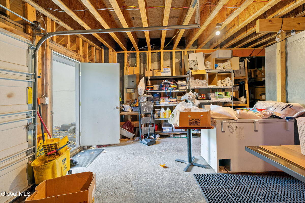 #29 photo, 175-179 Columbia Turnpike, East Greenbush , NY 12144