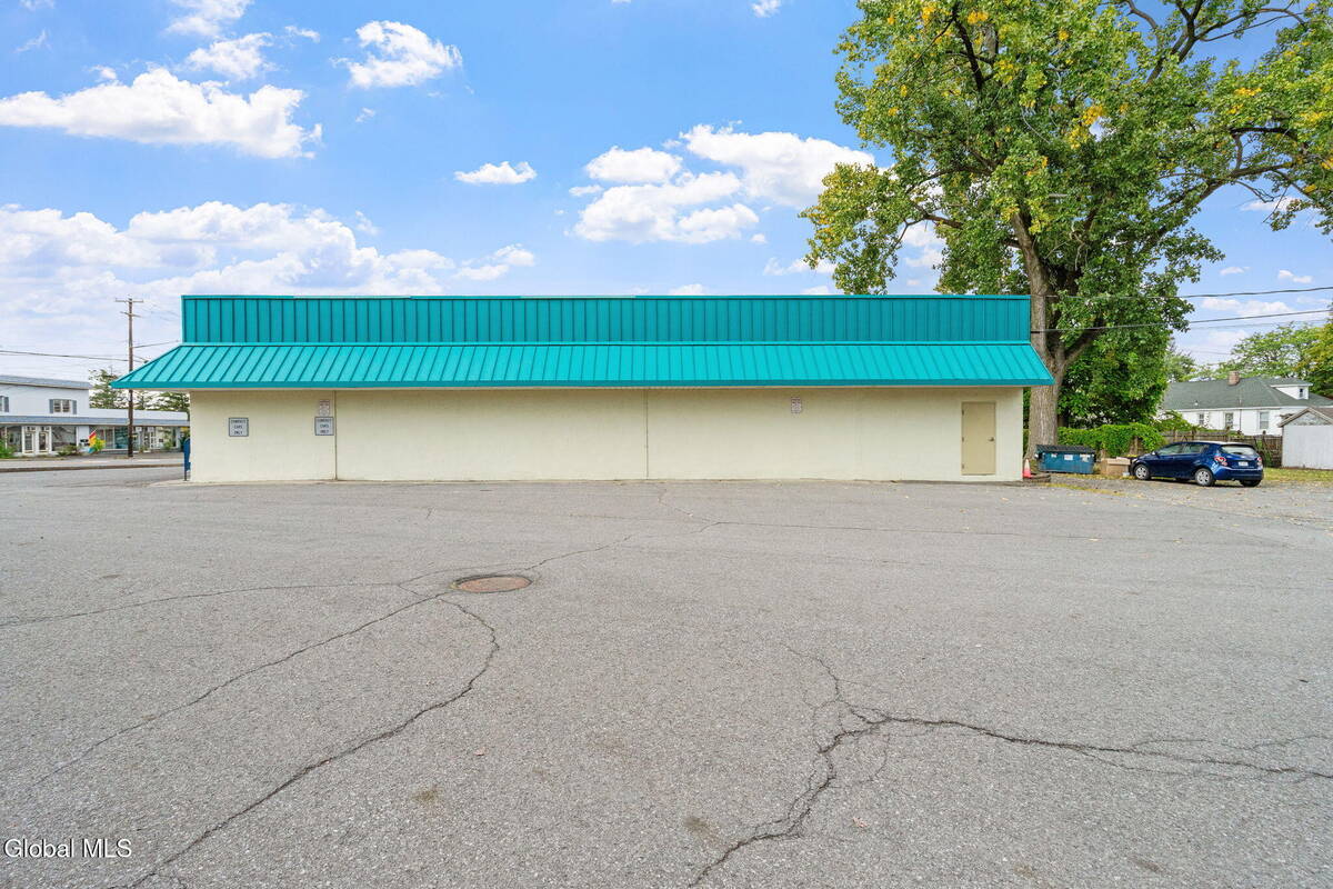 #33 photo, 175-179 Columbia Turnpike, East Greenbush , NY 12144