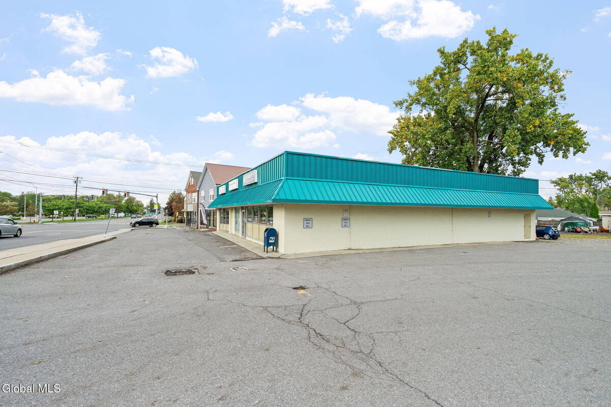 #34 photo, 175-179 Columbia Turnpike, East Greenbush , NY 12144