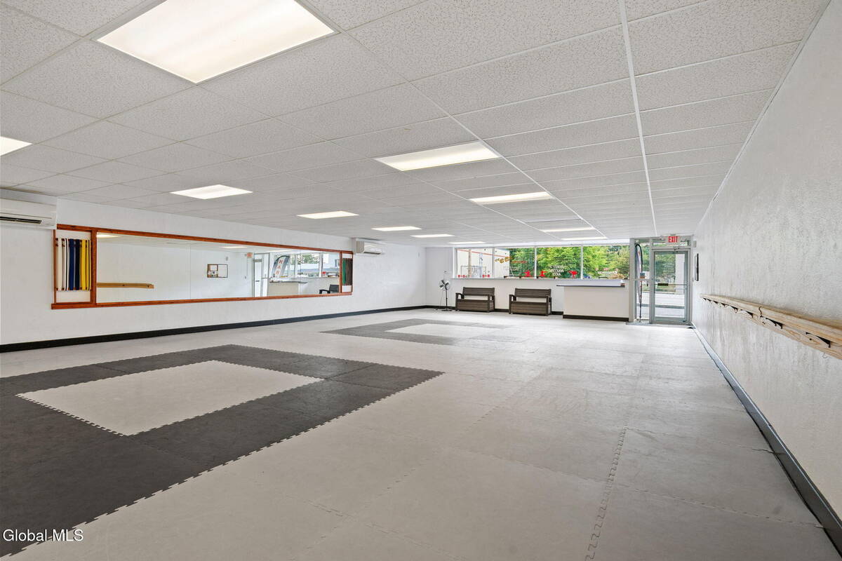 #8 photo, 175-179 Columbia Turnpike, East Greenbush , NY 12144