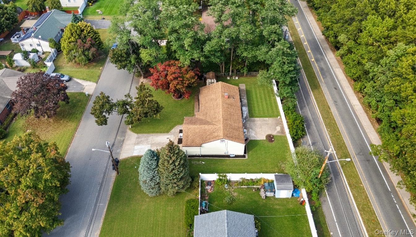 #2 photo, 87 Bellwood Avenue, South Setauket , NY 11720