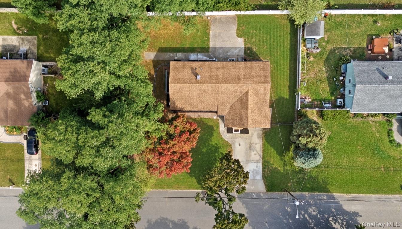 #3 photo, 87 Bellwood Avenue, South Setauket , NY 11720