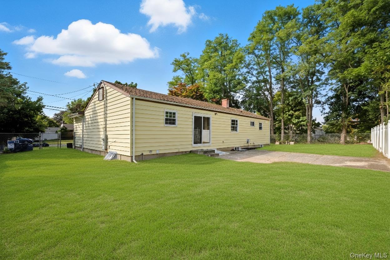 #4 photo, 87 Bellwood Avenue, South Setauket , NY 11720