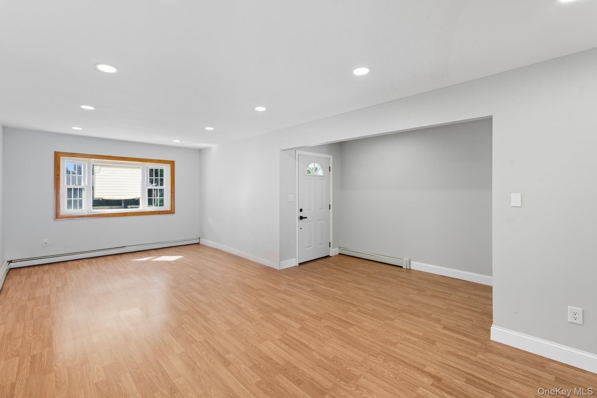 #8 photo, 87 Bellwood Avenue, South Setauket , NY 11720