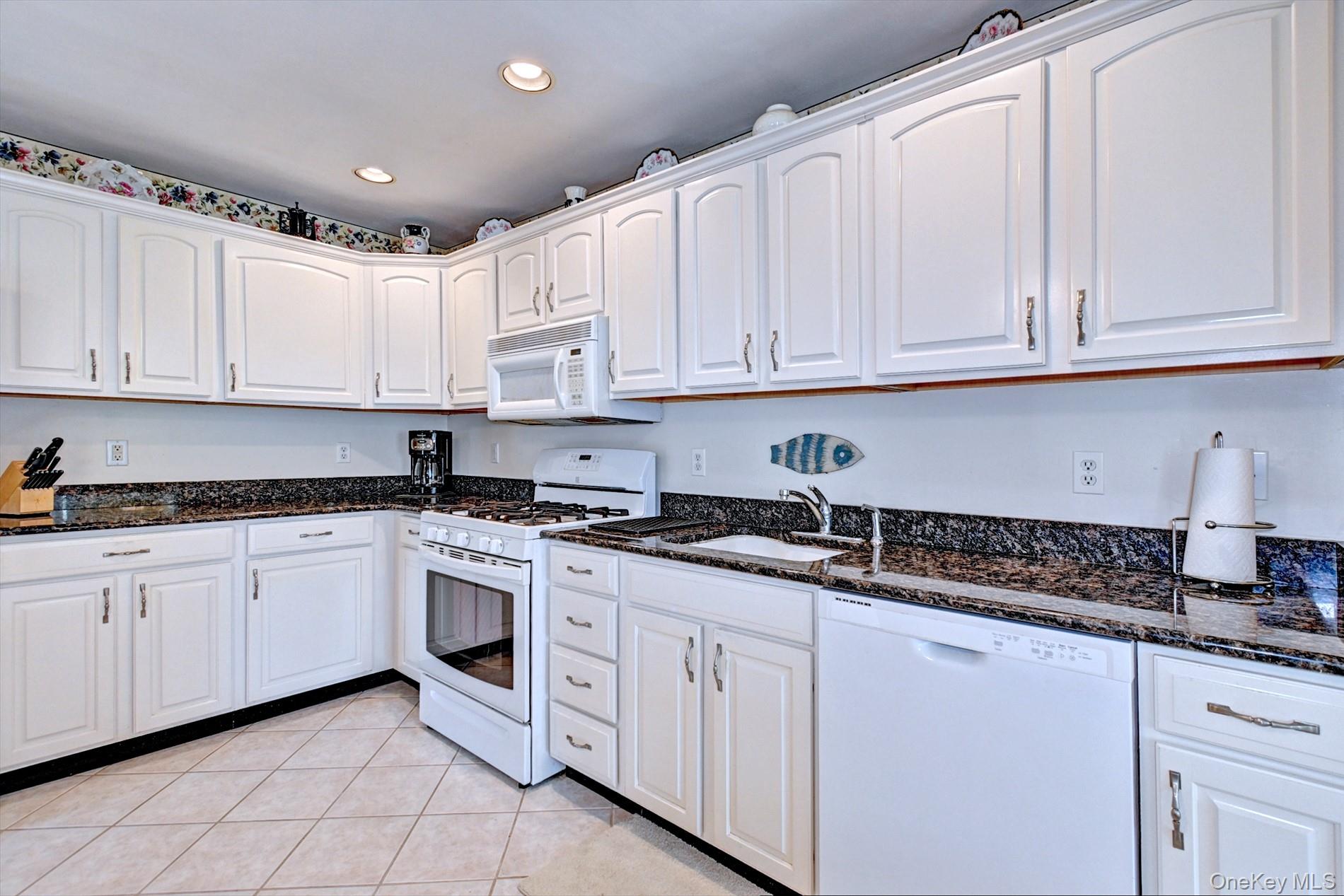 #20 photo, 315 Erik Drive, East Setauket , NY 11733