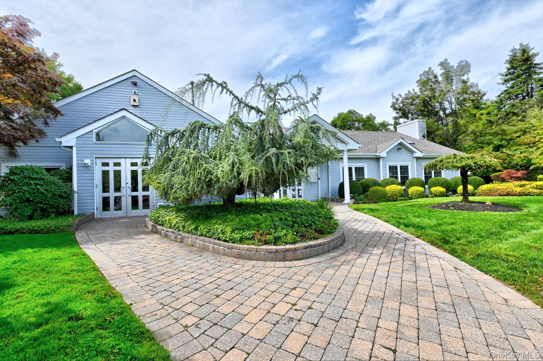 #39 photo, 315 Erik Drive, East Setauket , NY 11733