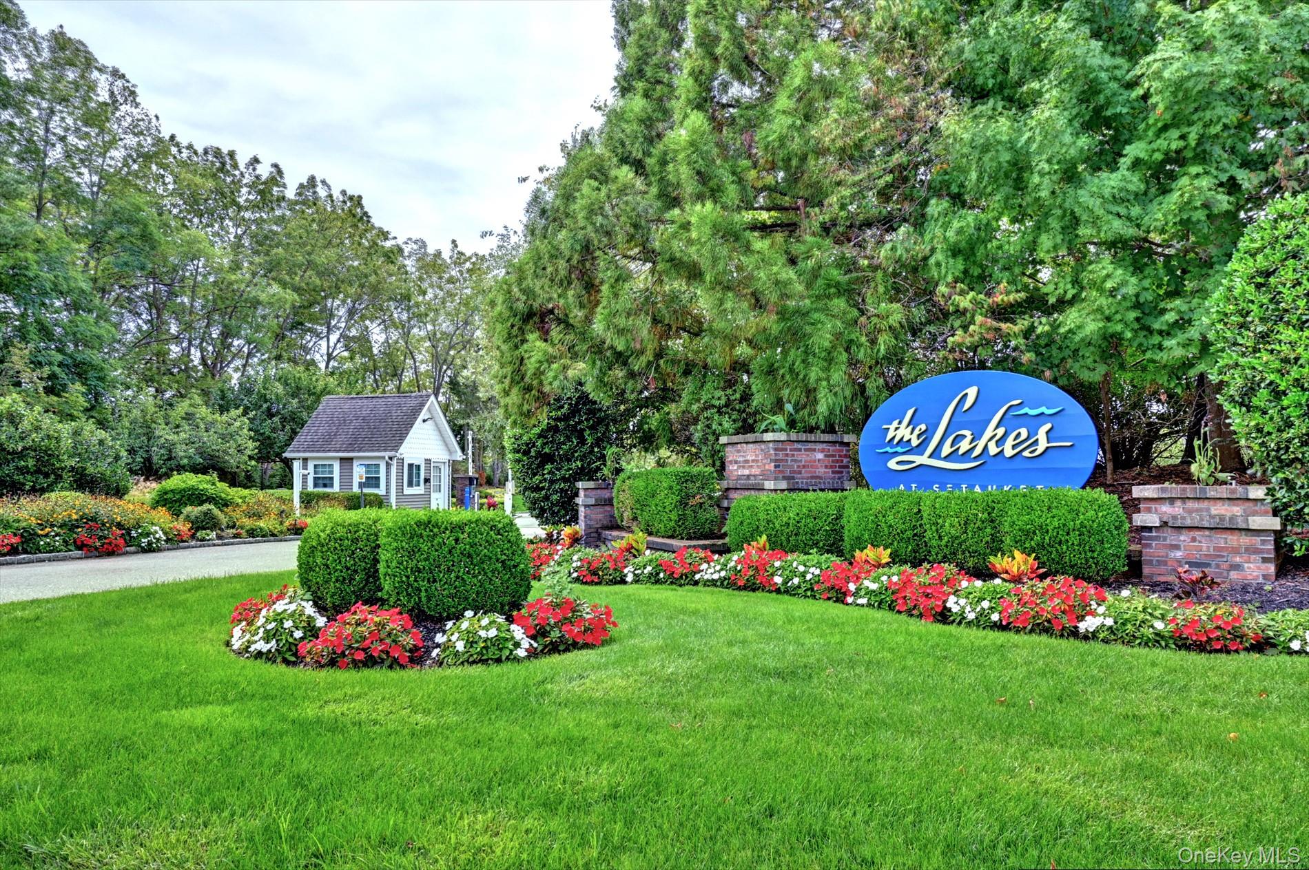 #42 photo, 315 Erik Drive, East Setauket , NY 11733