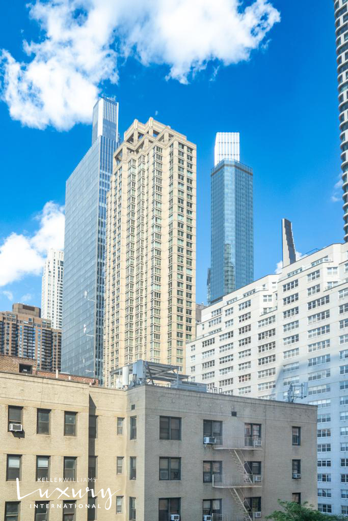 #4 photo, 310 W 52nd Street, マンハッタン Hells Kitchen , NY 10019