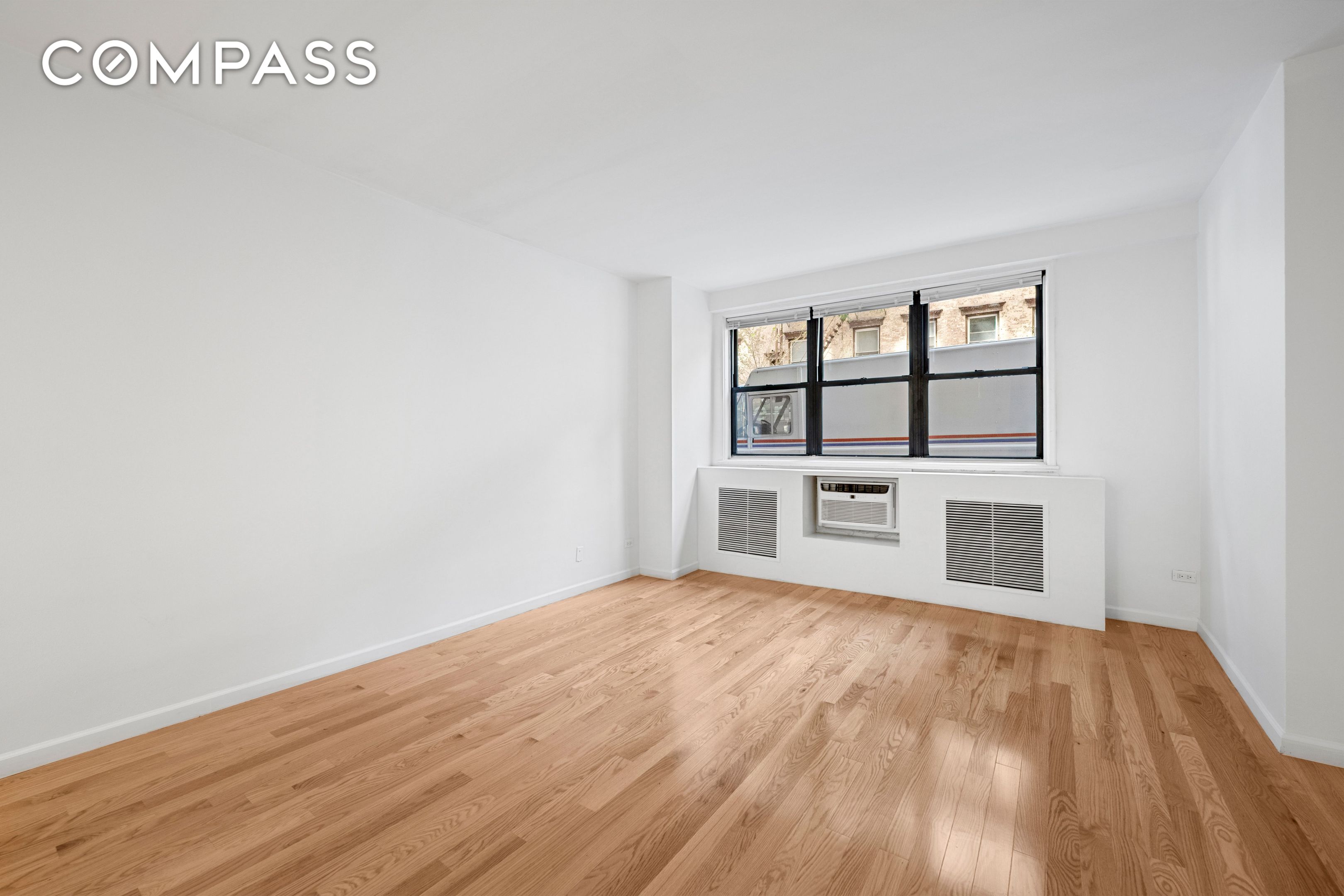 #5 photo, 330 3rd Avenue, Kips Bay , NY 10010