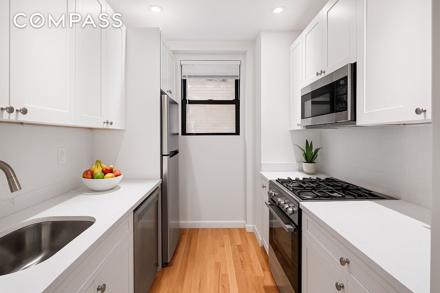 #6 photo, 330 3rd Avenue, Kips Bay , NY 10010