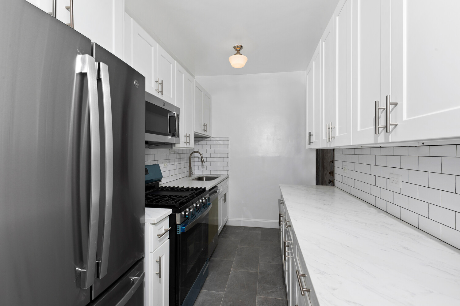 #17 photo, 245 W 107TH Street, マンハッタン Upper West Side , NY 10025