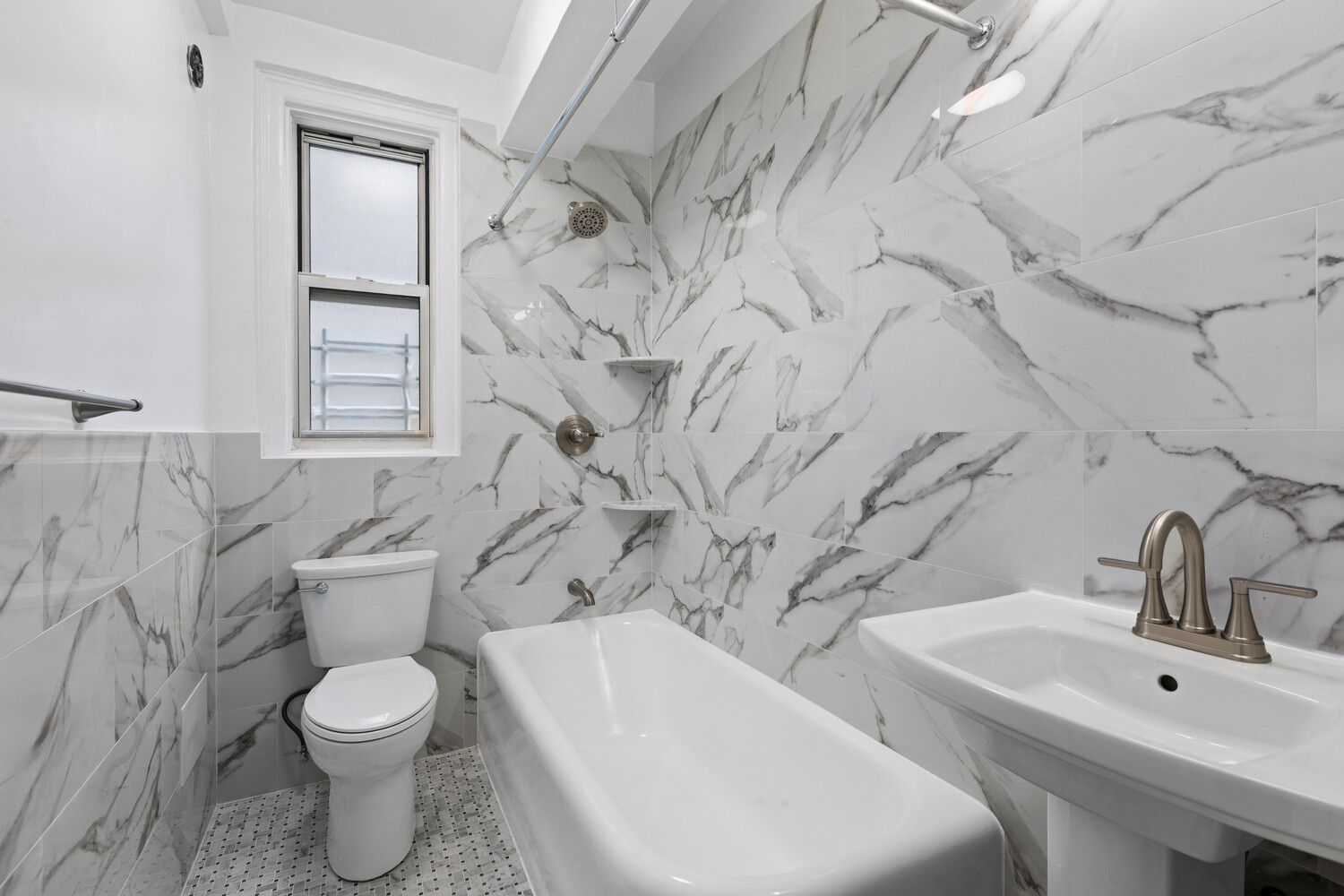 #19 photo, 245 W 107TH Street, マンハッタン Upper West Side , NY 10025