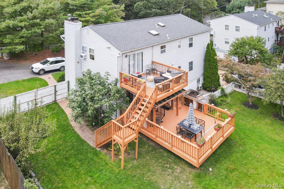 #11 photo, 129 Berkshire Drive, Farmingville , NY 11738