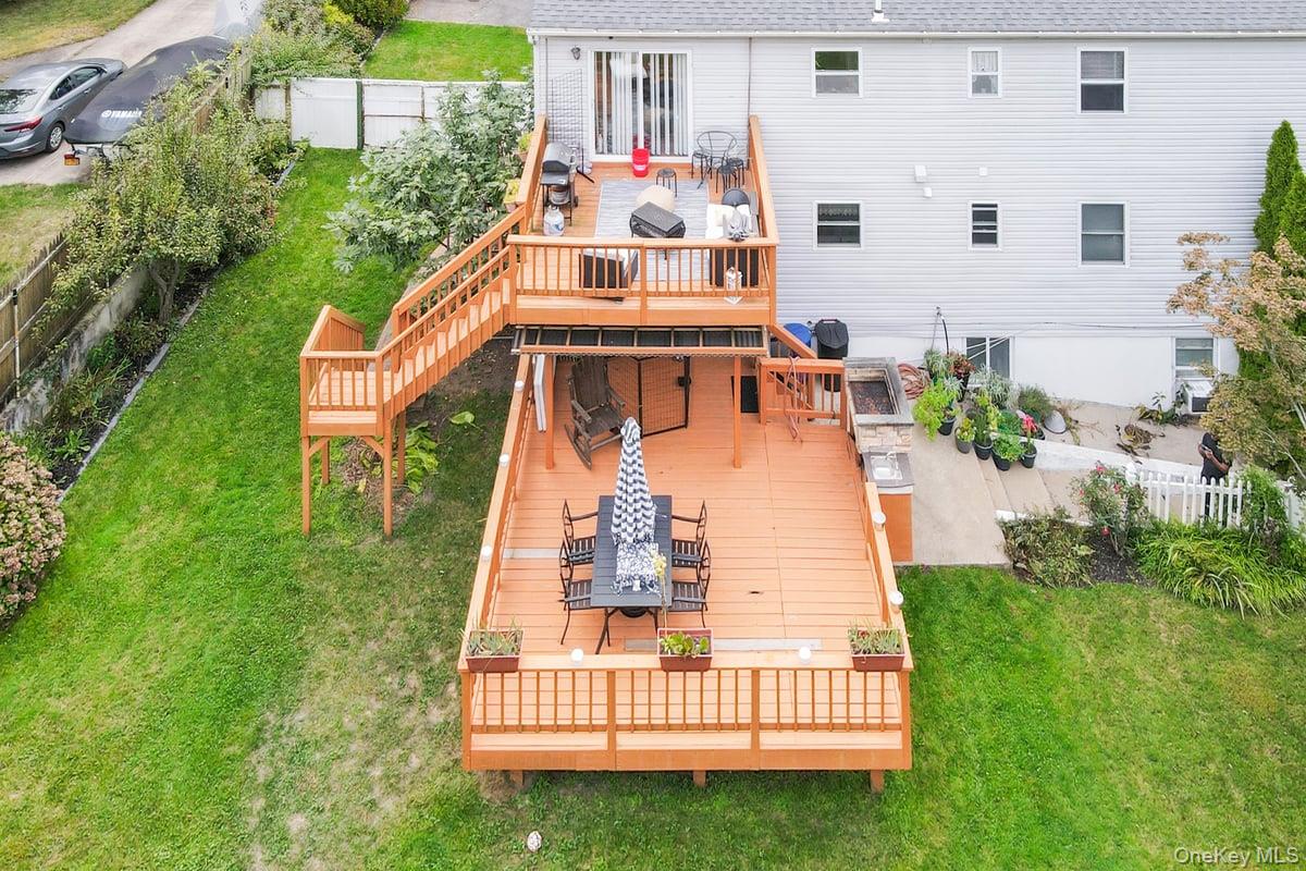 #12 photo, 129 Berkshire Drive, Farmingville , NY 11738