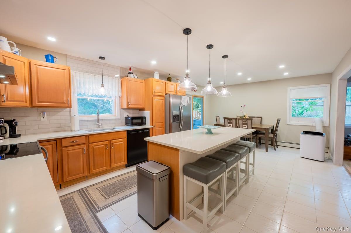 #17 photo, 129 Berkshire Drive, Farmingville , NY 11738