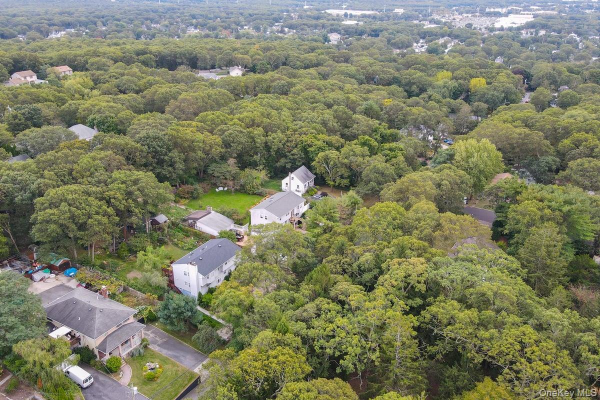 #6 photo, 129 Berkshire Drive, Farmingville , NY 11738