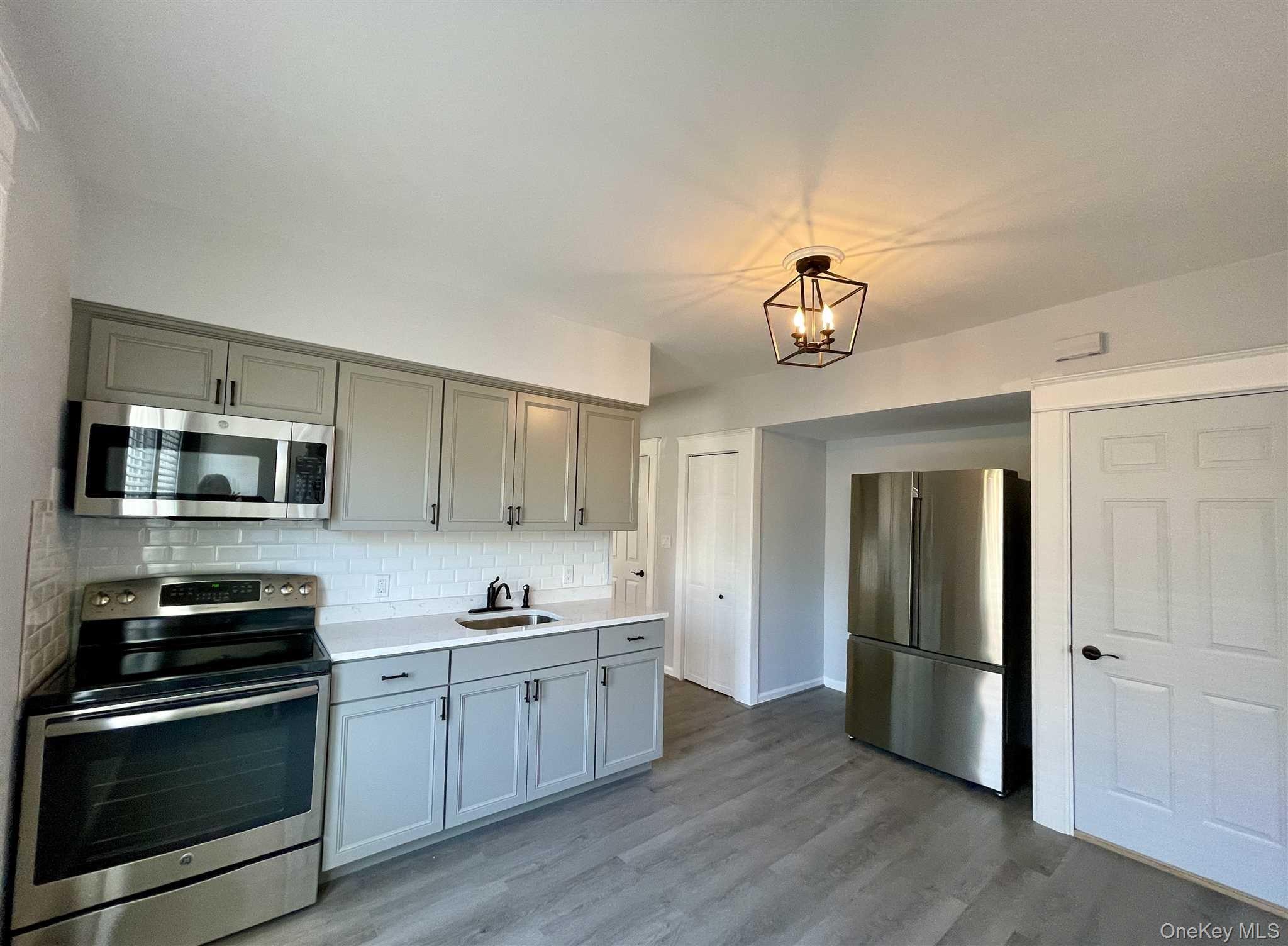 #4 photo, 11 Franklin Street, Poughkeepsie , NY 12601