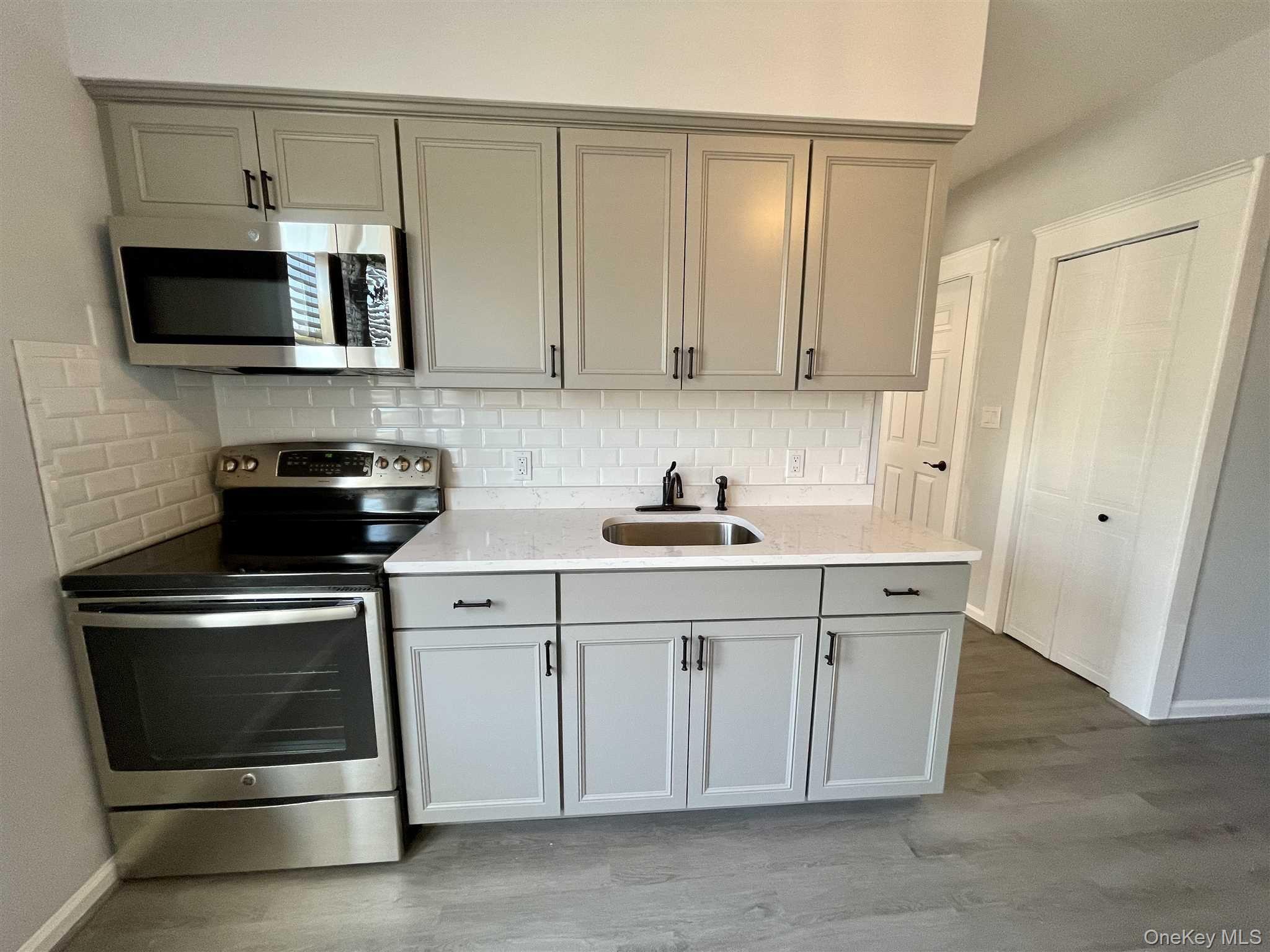 #6 photo, 11 Franklin Street, Poughkeepsie , NY 12601