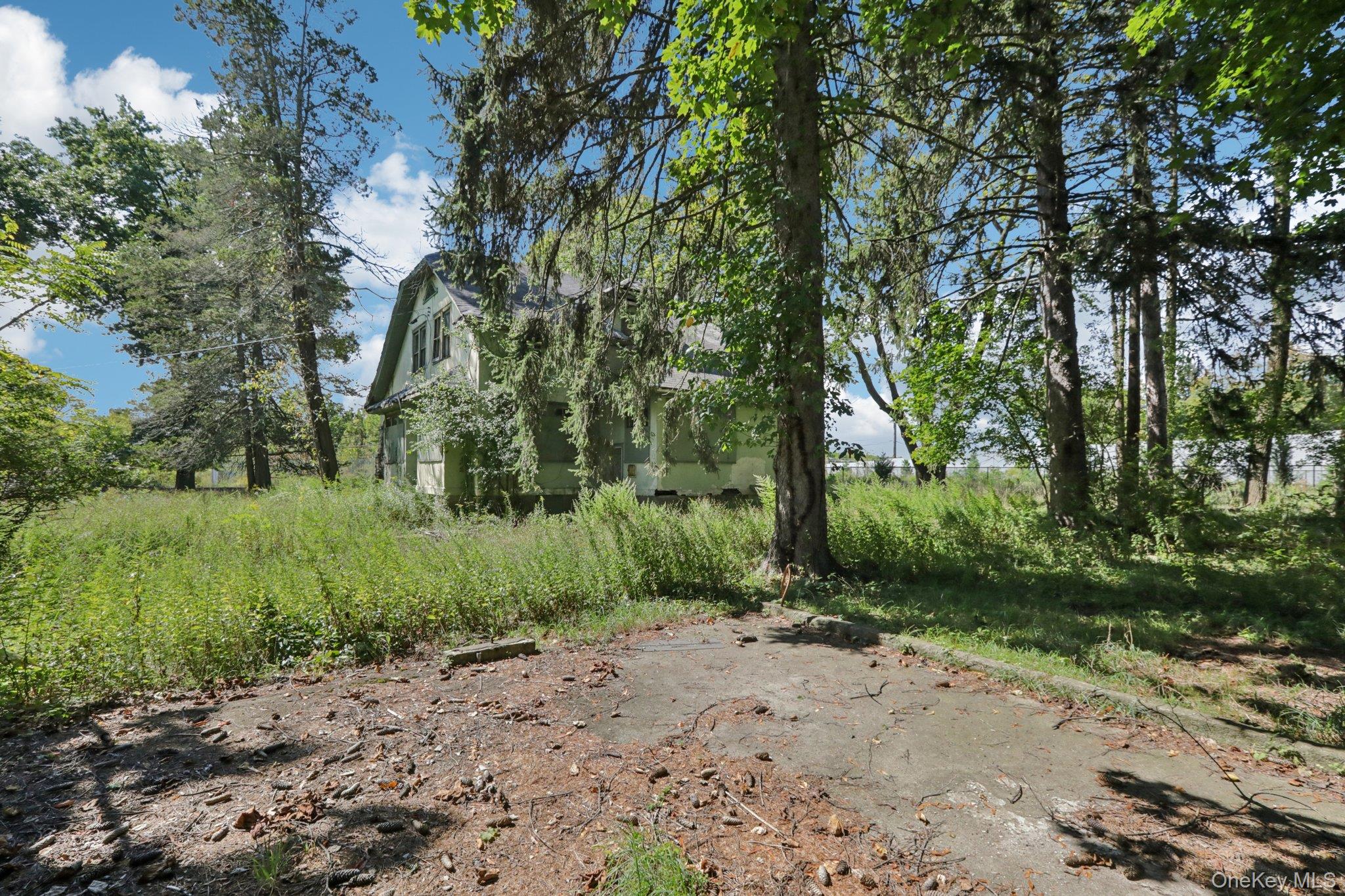 #12 photo, 122 Route 17K, Newburgh , NY 12550