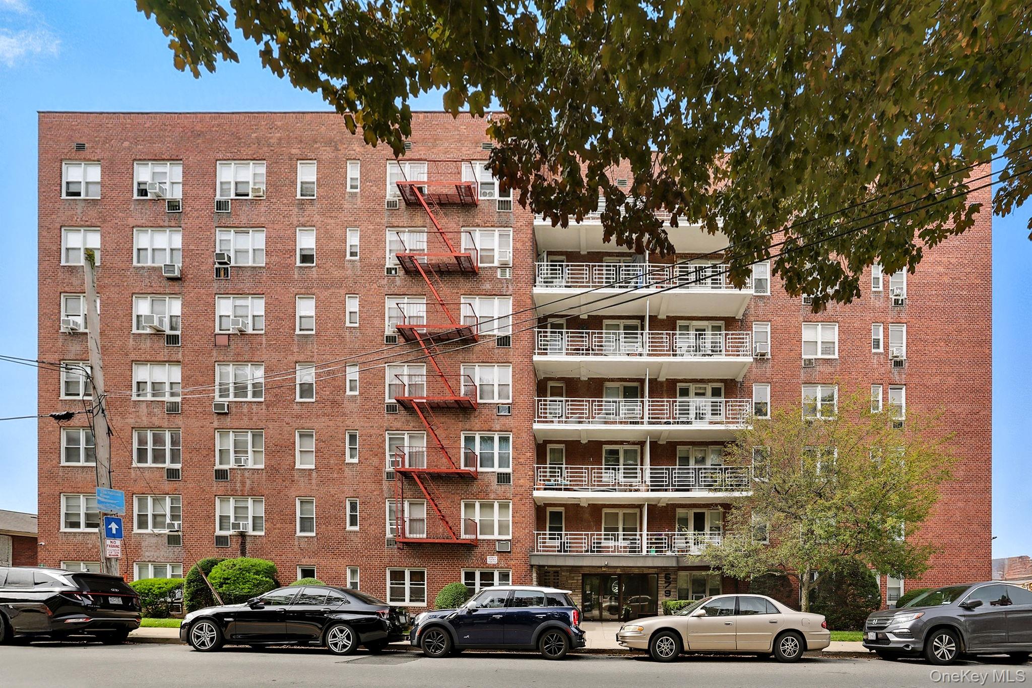 #1 photo, 679 Warburton Avenue, Yonkers , NY 10701