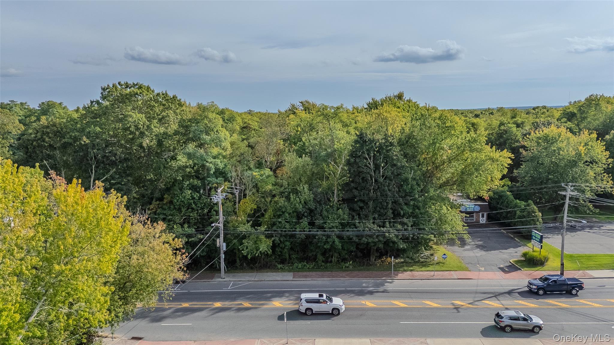 #2 photo, 562 & 564 Route 25A, サフォーク郡 Rocky Point , NY 