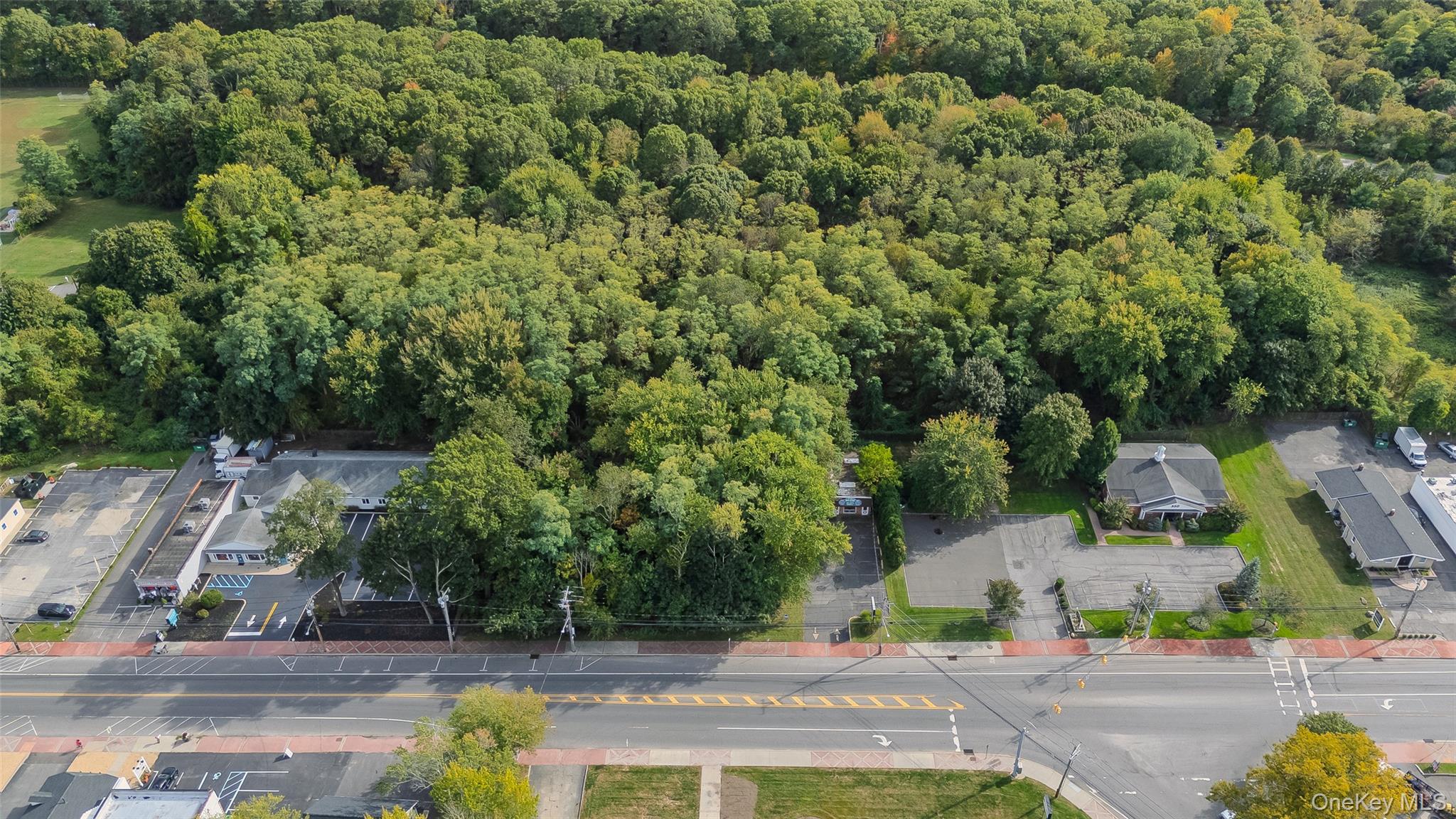 #7 photo, 562 & 564 Route 25A, サフォーク郡 Rocky Point , NY 