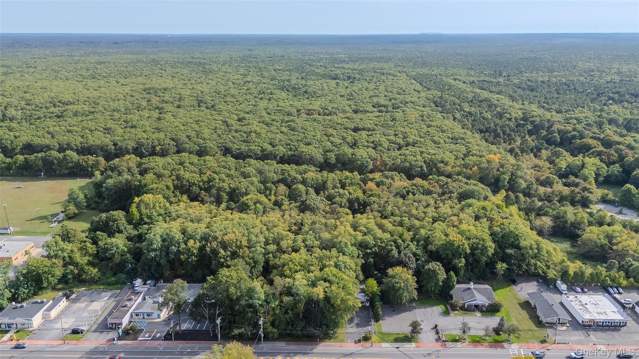 #9 photo, 562 & 564 Route 25A, サフォーク郡 Rocky Point , NY 