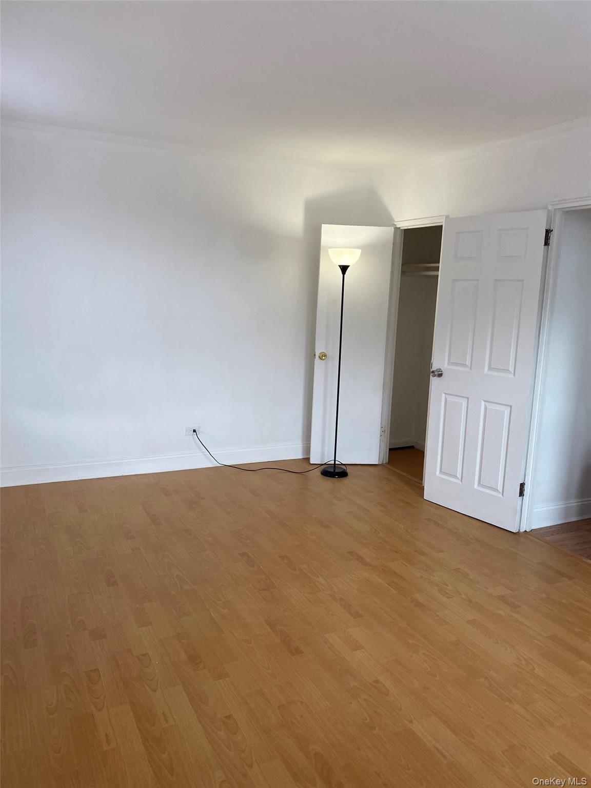 #15 photo, 150-15 72nd Road, クイーンズ区 Kew Garden Hills , NY 11367