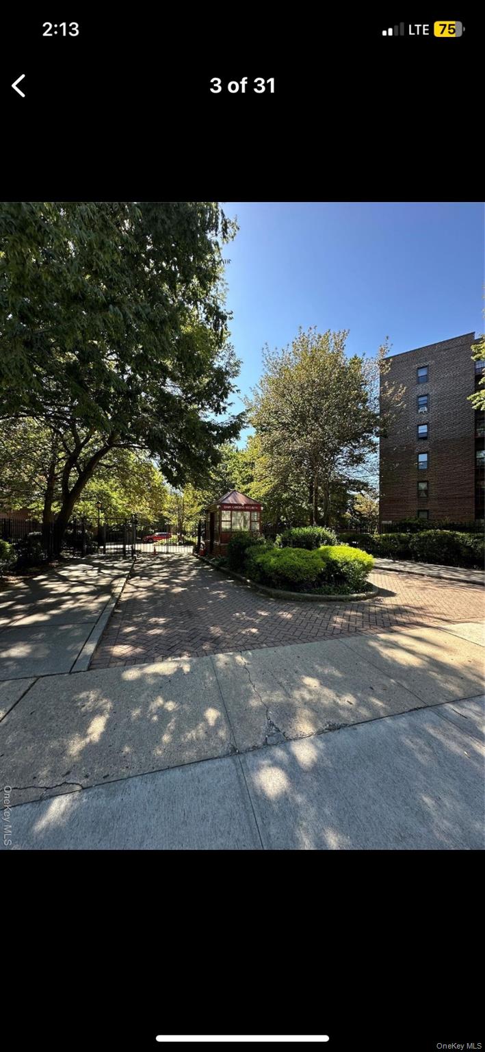 #2 photo, 150-15 72nd Road, クイーンズ区 Kew Garden Hills , NY 11367