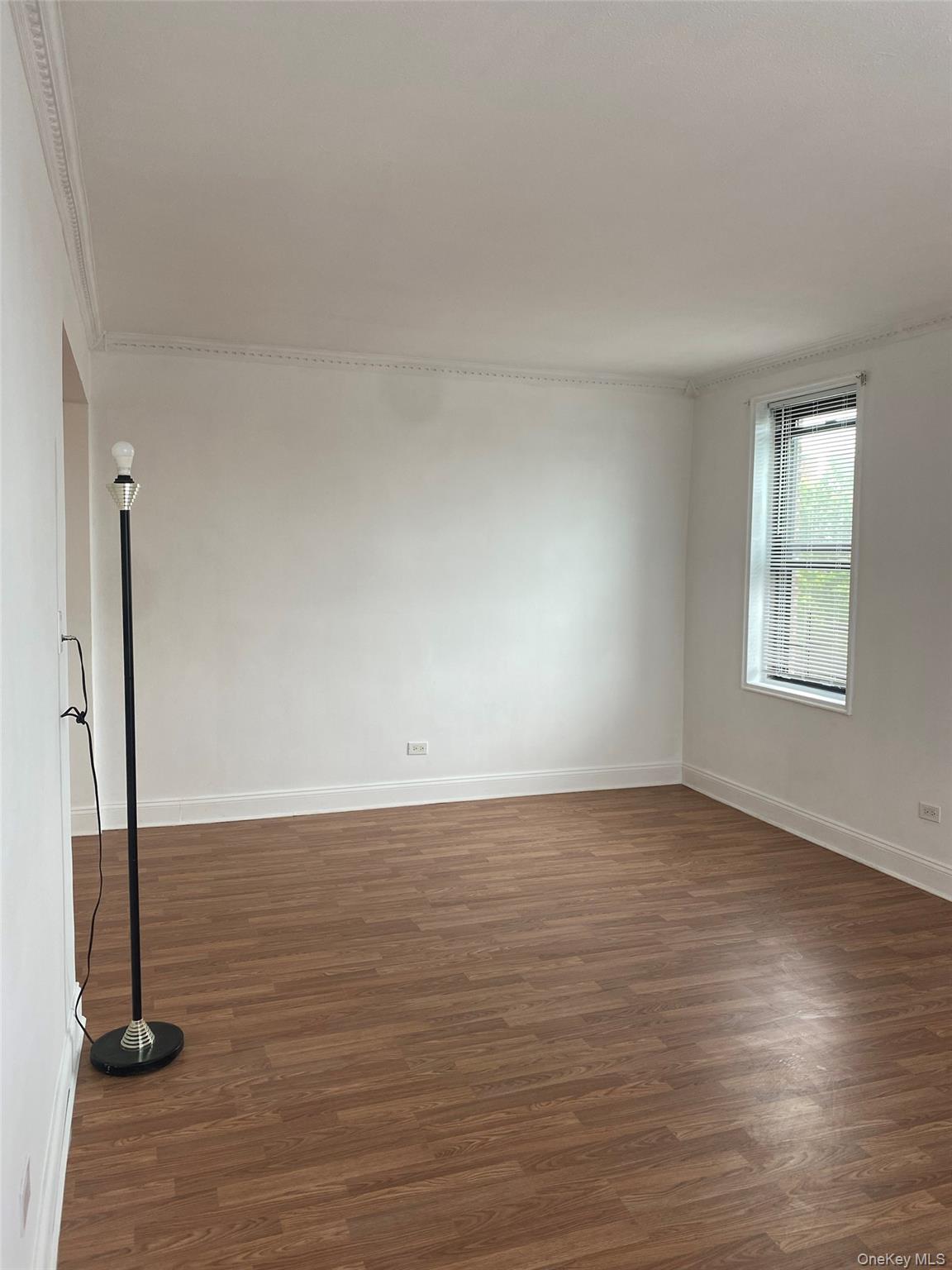 #8 photo, 150-15 72nd Road, クイーンズ区 Kew Garden Hills , NY 11367