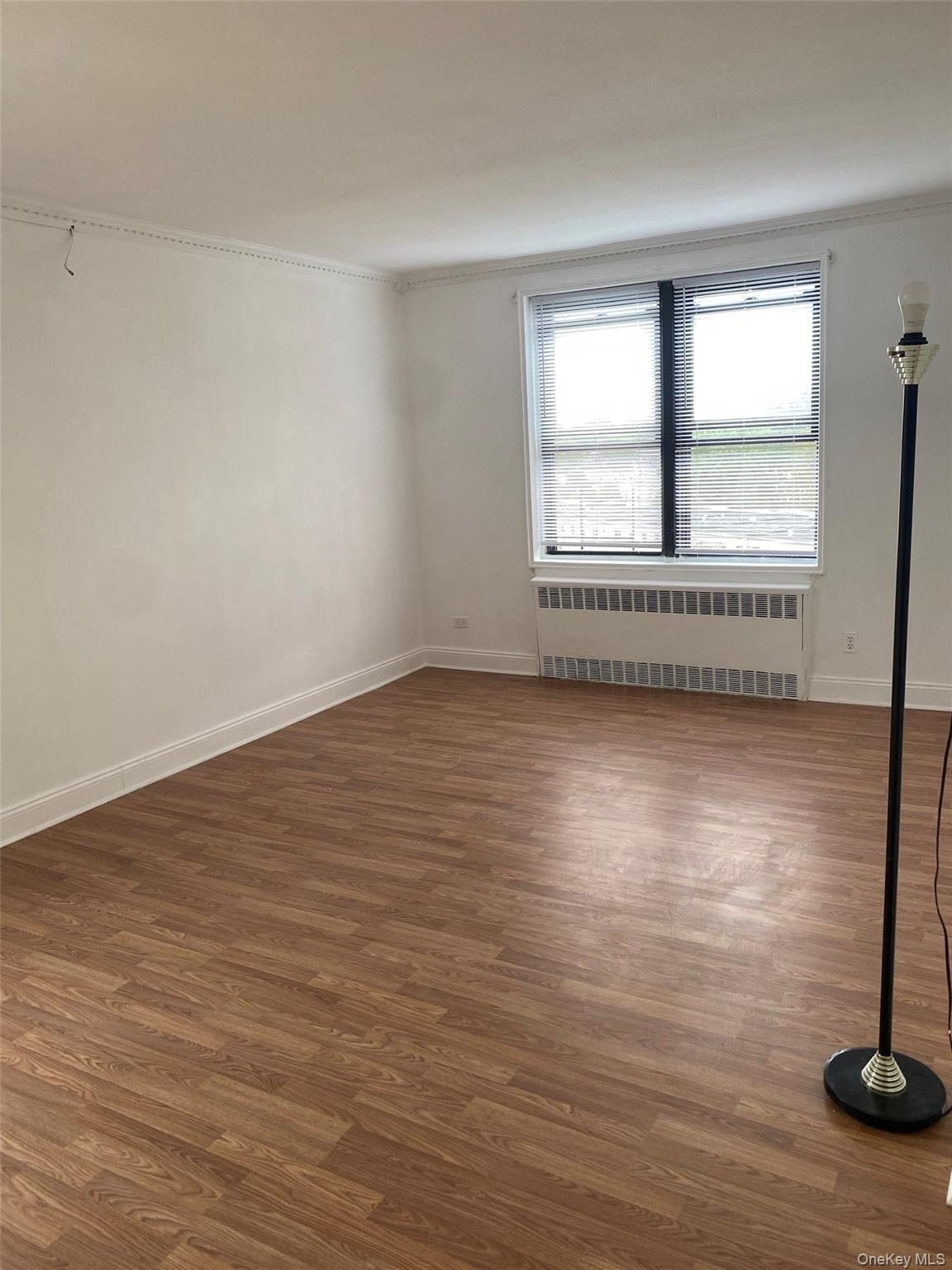 #9 photo, 150-15 72nd Road, クイーンズ区 Kew Garden Hills , NY 11367