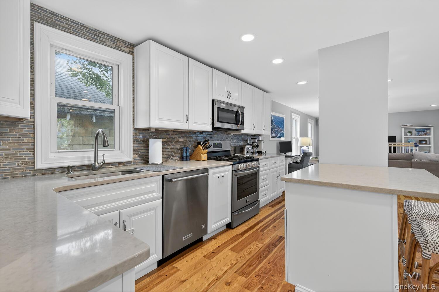 #8 photo, 20 Locust Place, 长岛 Locust Valley , NY 11560