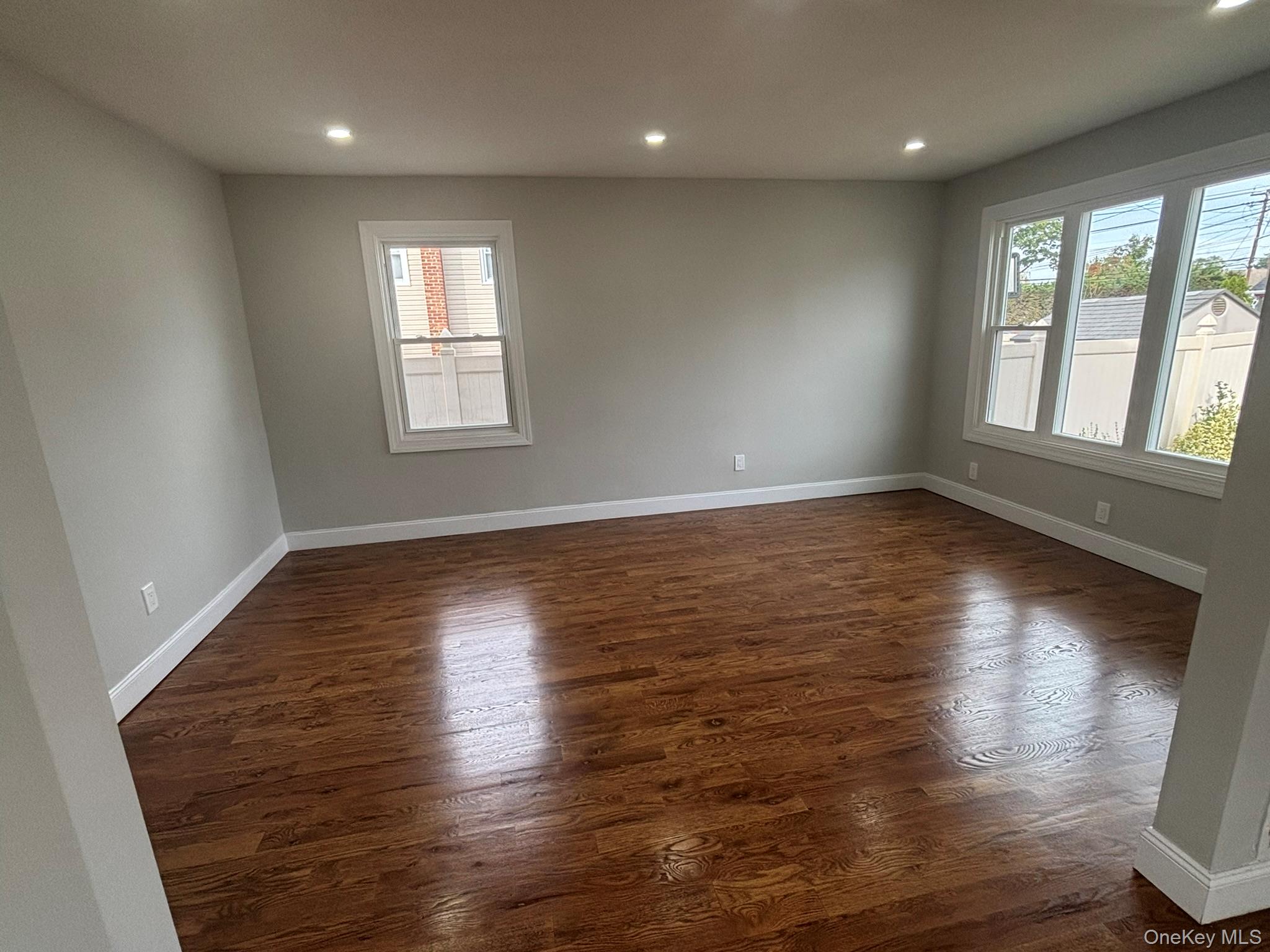 #3 photo, 3154 Roxbury Road, Oceanside , NY 11572