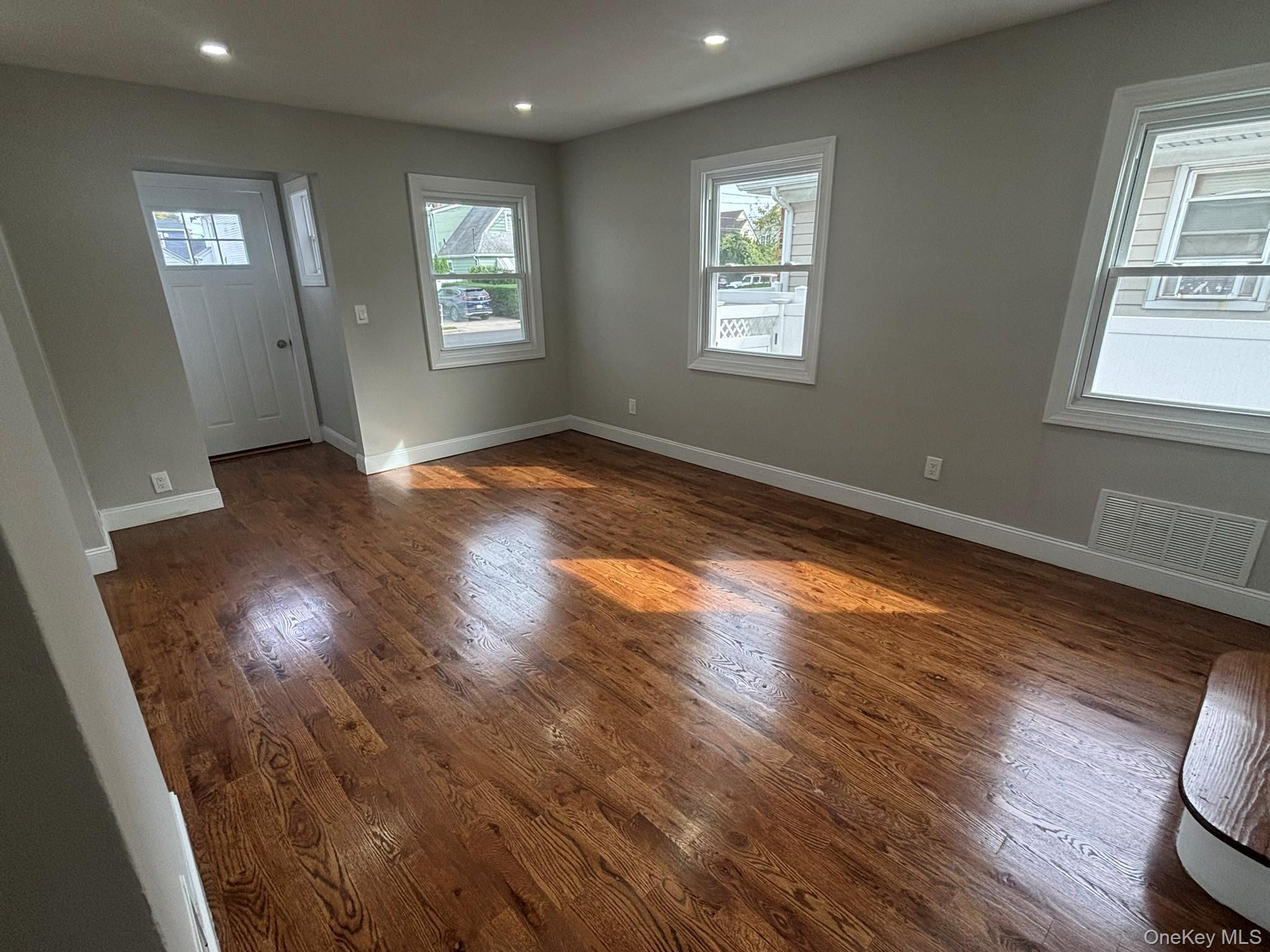 #4 photo, 3154 Roxbury Road, Oceanside , NY 11572