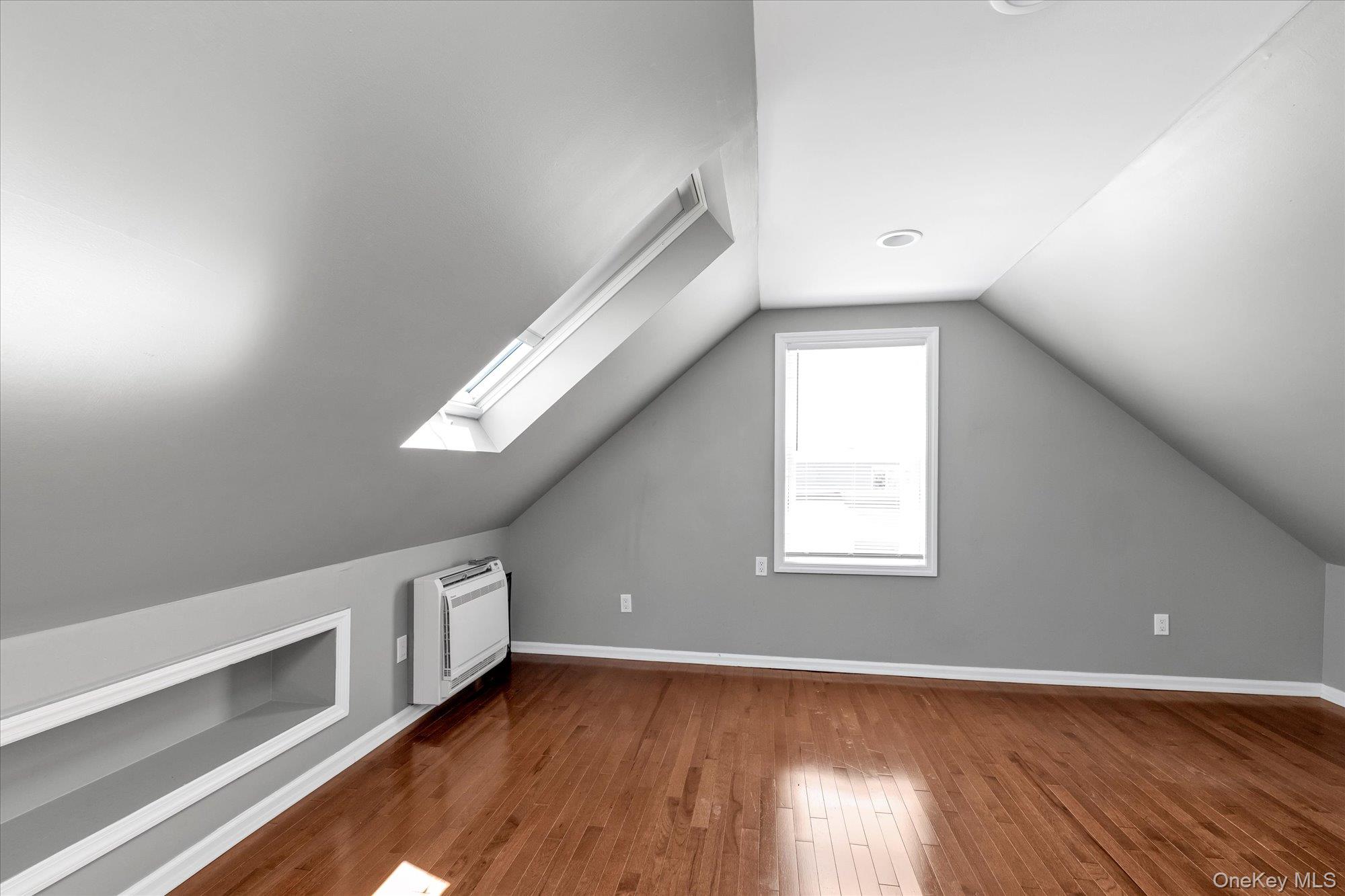 #11 photo, 25 Winnie Court, ナッソー郡 Westbury , NY 11590