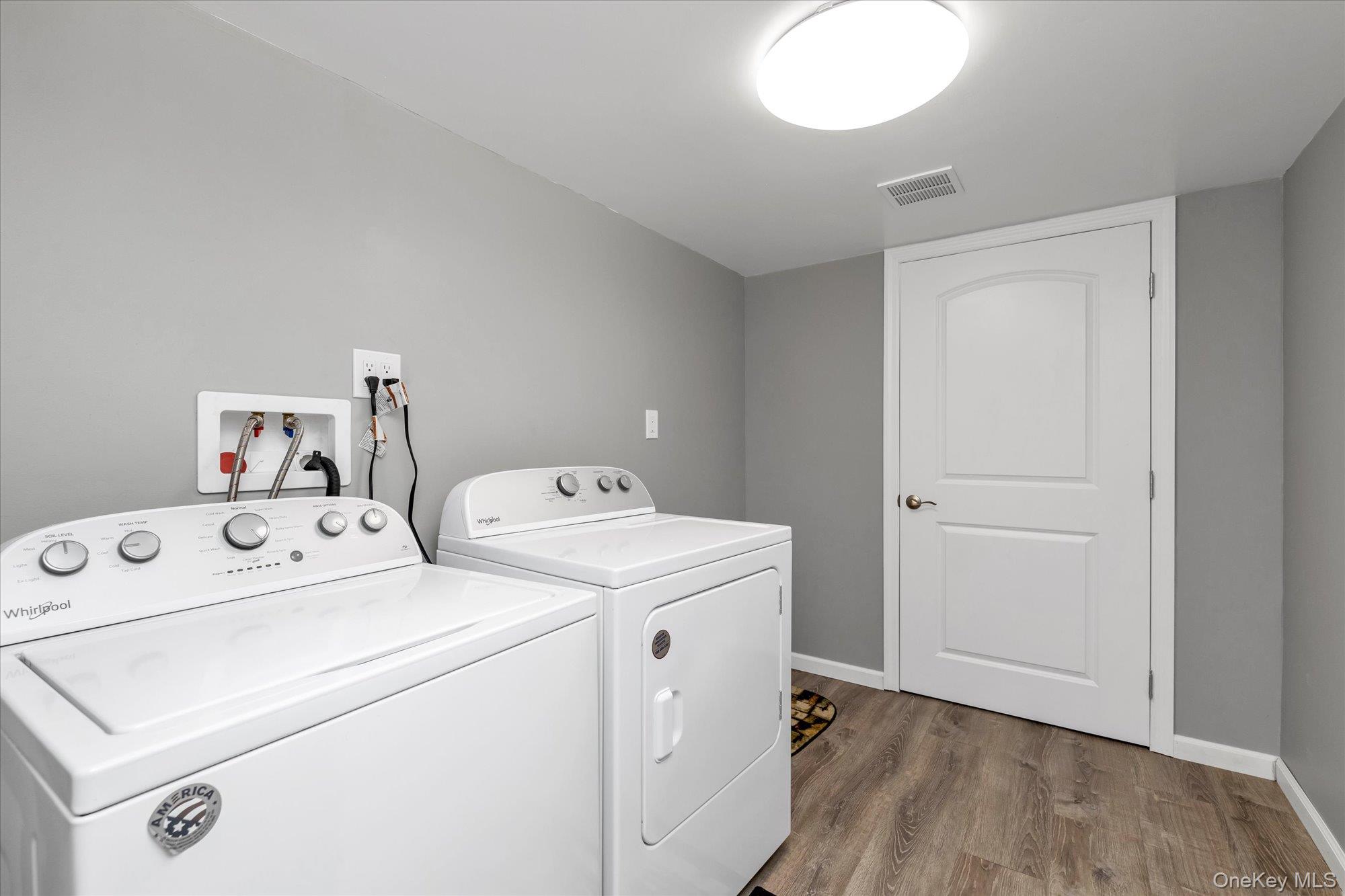 #16 photo, 25 Winnie Court, ナッソー郡 Westbury , NY 11590