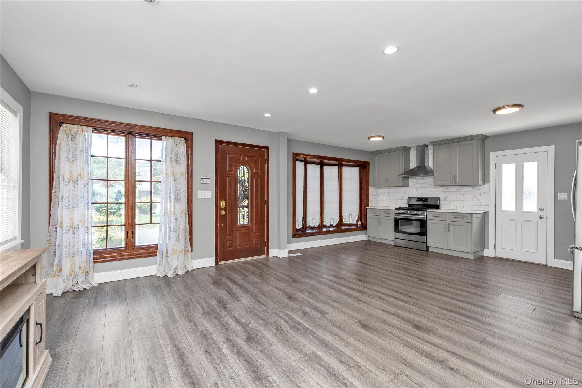 #4 photo, 25 Winnie Court, ナッソー郡 Westbury , NY 11590