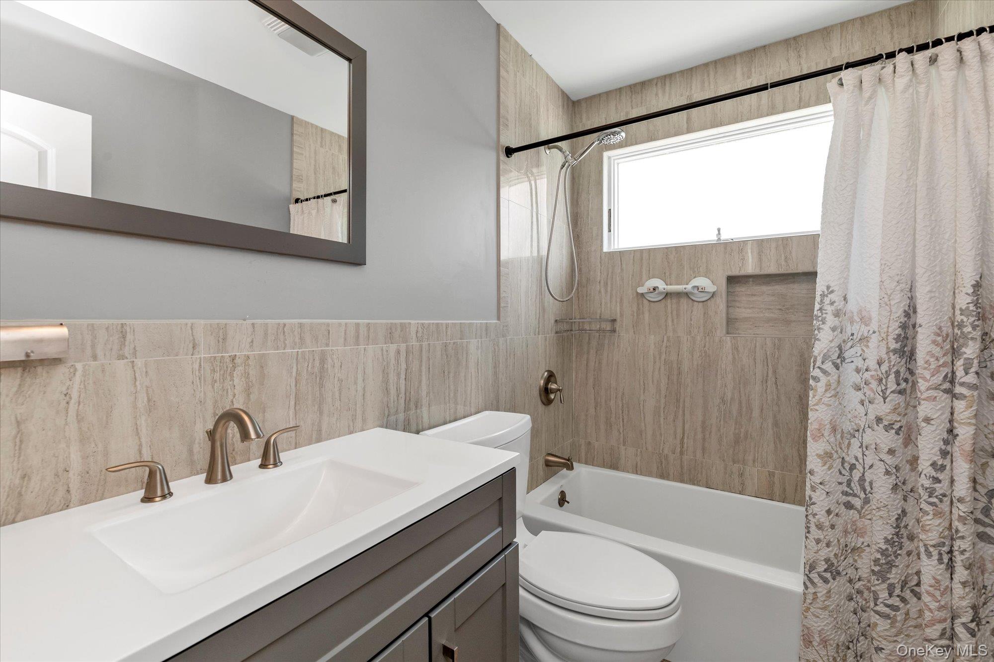 #9 photo, 25 Winnie Court, ナッソー郡 Westbury , NY 11590