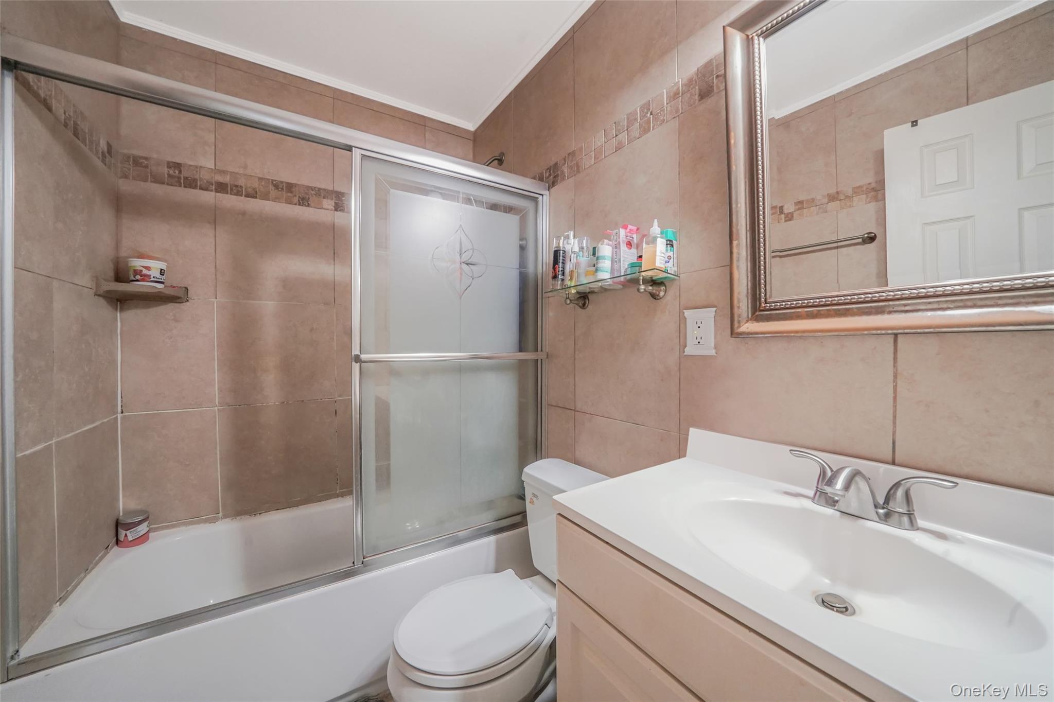 #9 photo, 2445 Union Boulevard, サフォーク郡 Islip , NY 11751