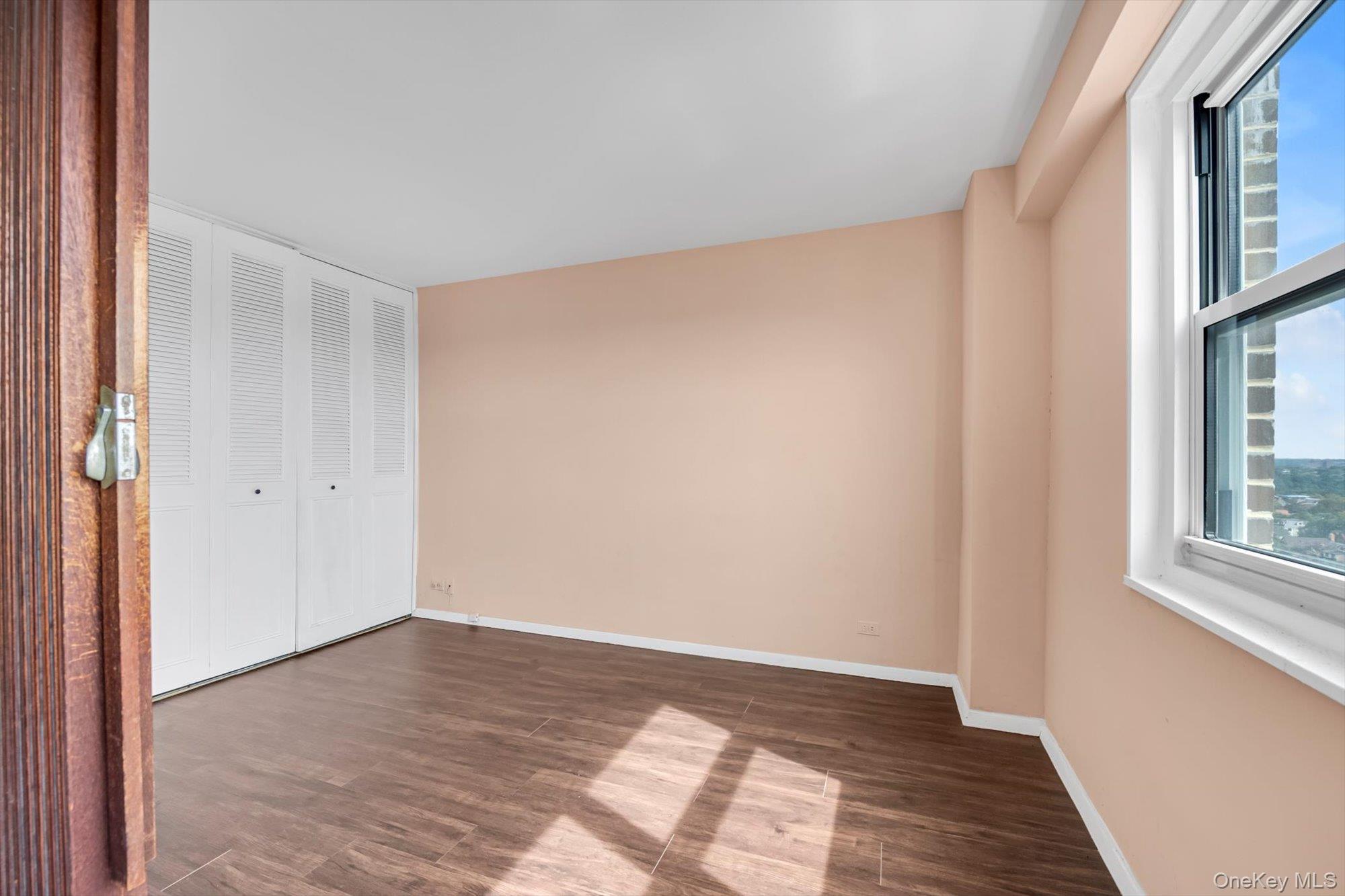 #12 photo, 6636 Yellowstone Boulevard, फॉरेस्ट हिल्स Forest Hills , NY 11375