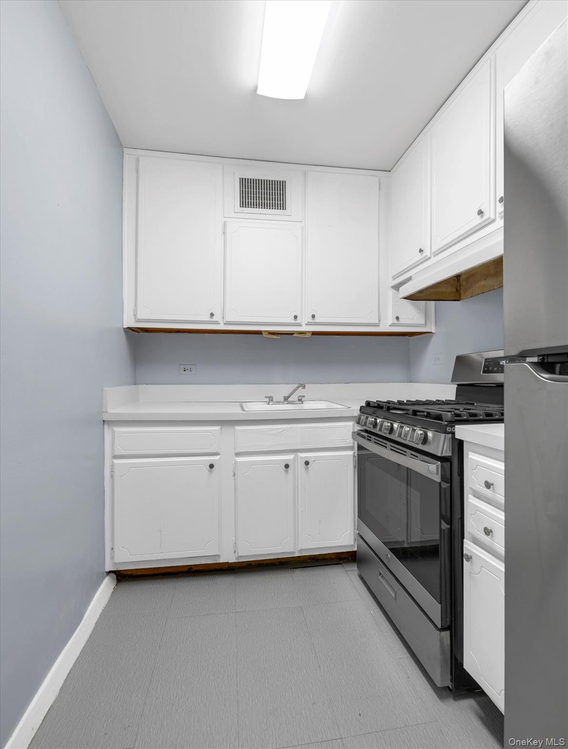 #13 photo, 6636 Yellowstone Boulevard, फॉरेस्ट हिल्स Forest Hills , NY 11375