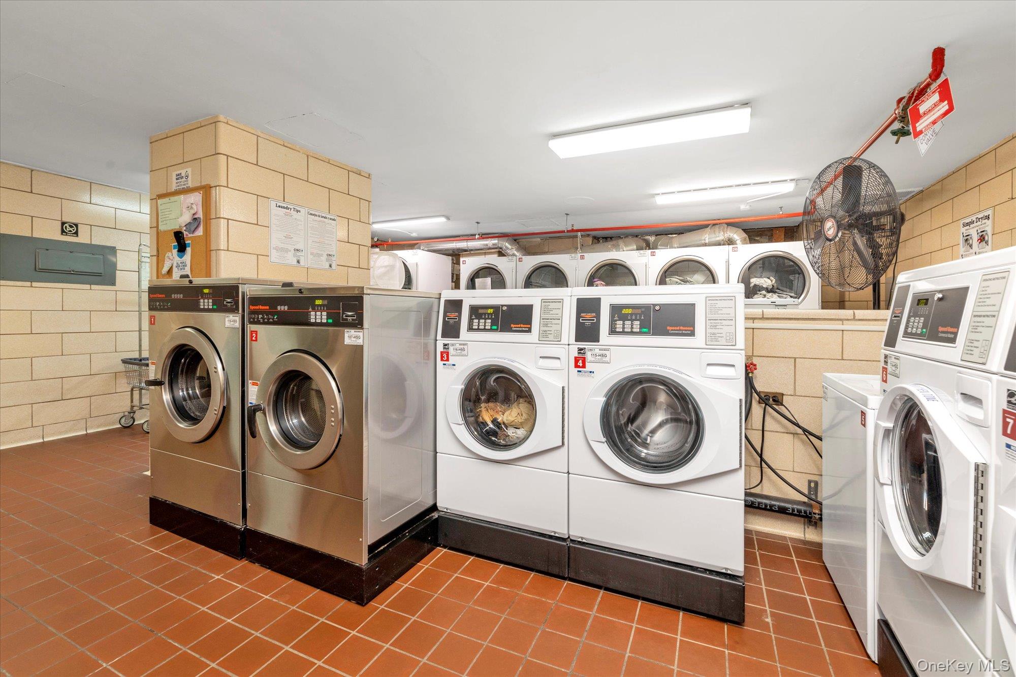 #19 photo, 6636 Yellowstone Boulevard, फॉरेस्ट हिल्स Forest Hills , NY 11375